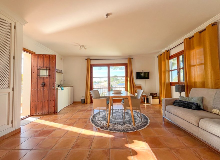 Resale - Villa - Santa Ponsa