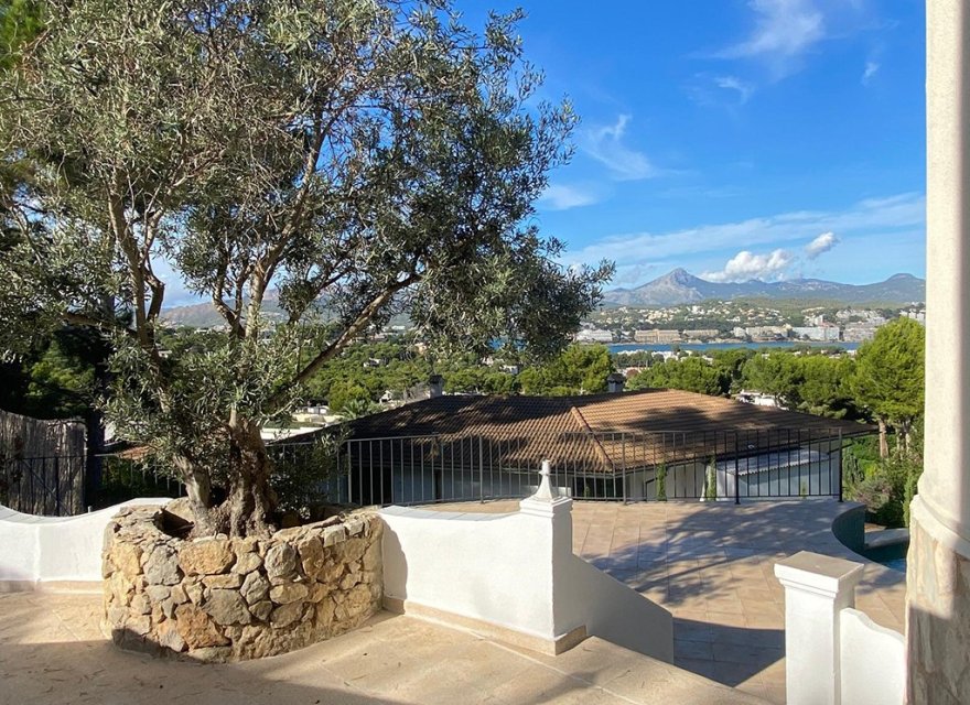 Resale - Villa - Santa Ponsa