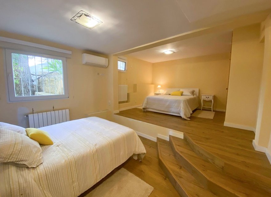 Resale - Villa - Santa Ponsa