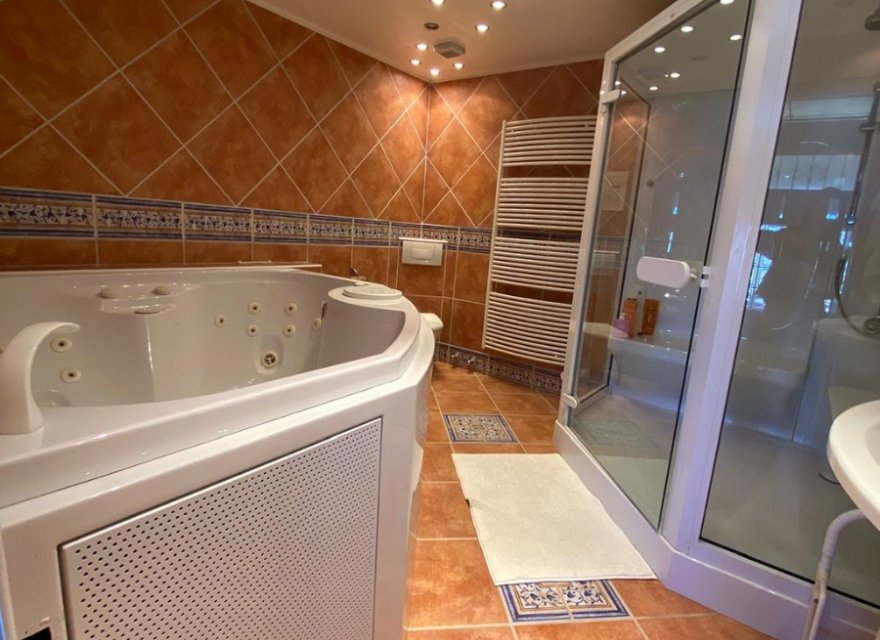 Resale - Villa - Santa Ponsa