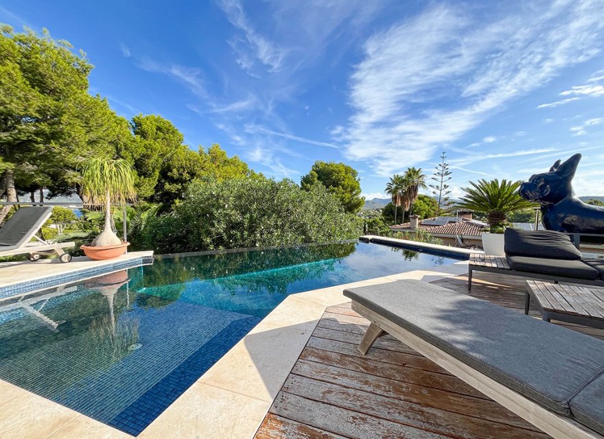 Resale - Villa - Santa Ponsa