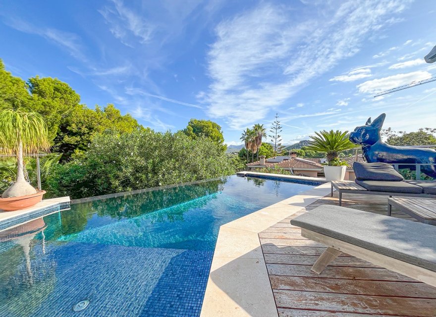 Resale - Villa - Santa Ponsa