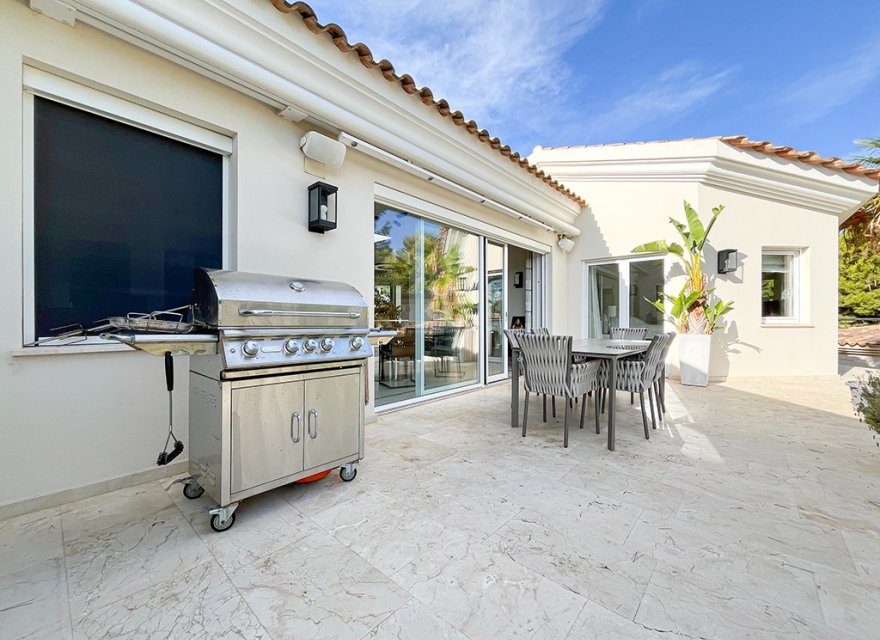 Resale - Villa - Santa Ponsa