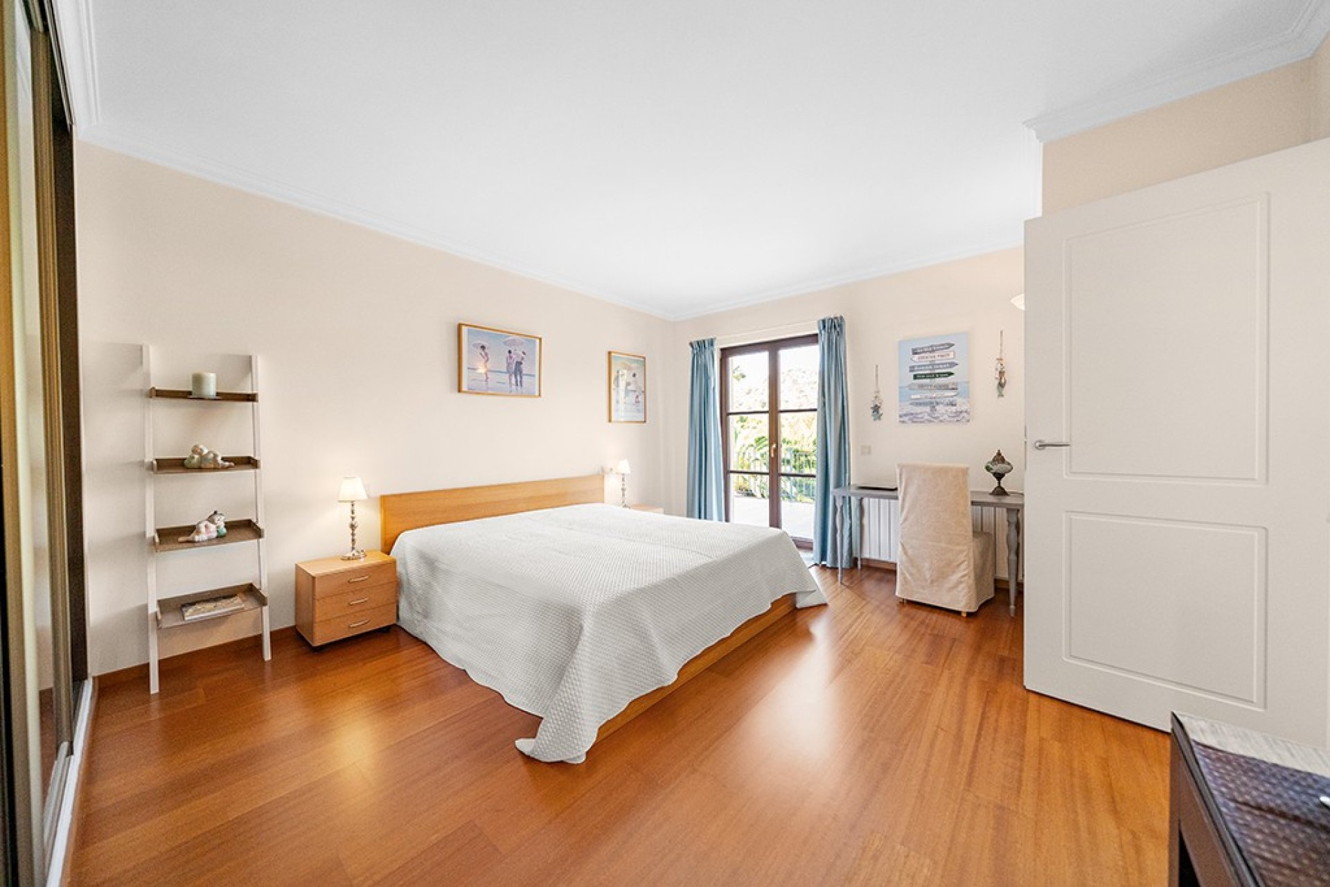 Resale - Villa - Santa Ponsa