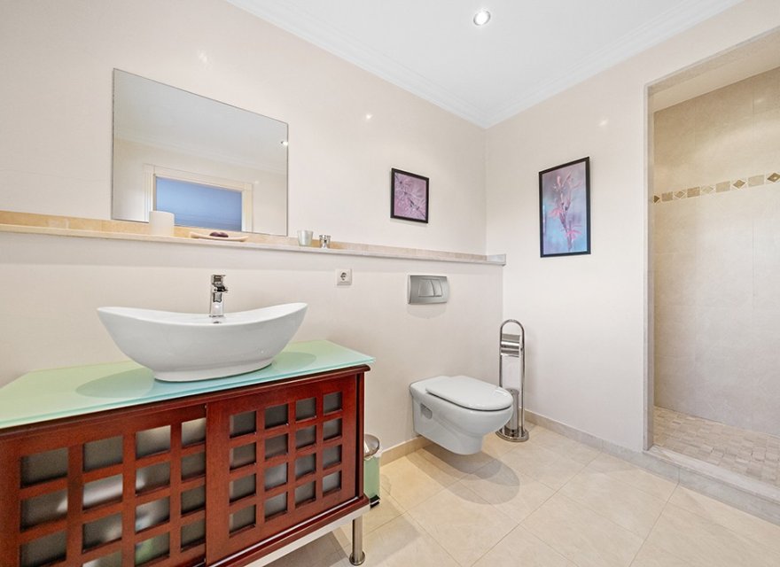 Resale - Villa - Santa Ponsa