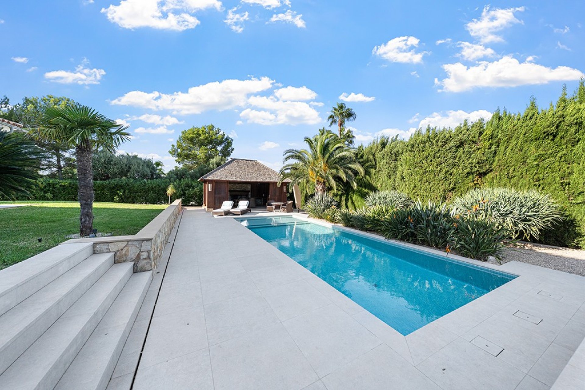 Resale - Villa - Santa Ponsa