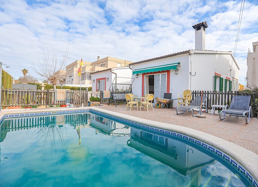 Resale - Villa - Son Ferrer