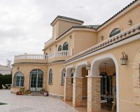 Resale - Villa - Torrevieja - El Chaparral