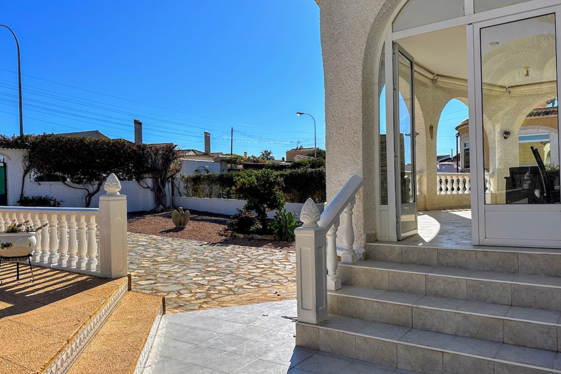 Resale - Villa - Torrevieja - El Chaparral