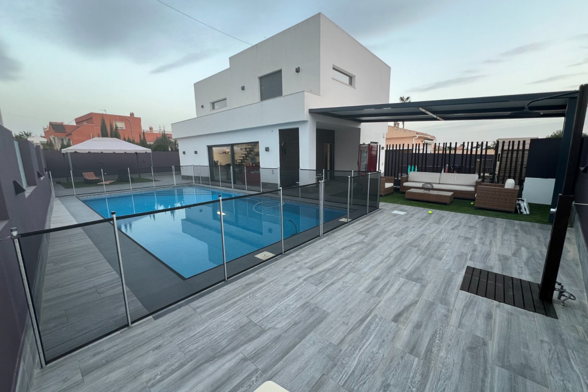 Resale - Villa - Torrevieja - El Chaparral