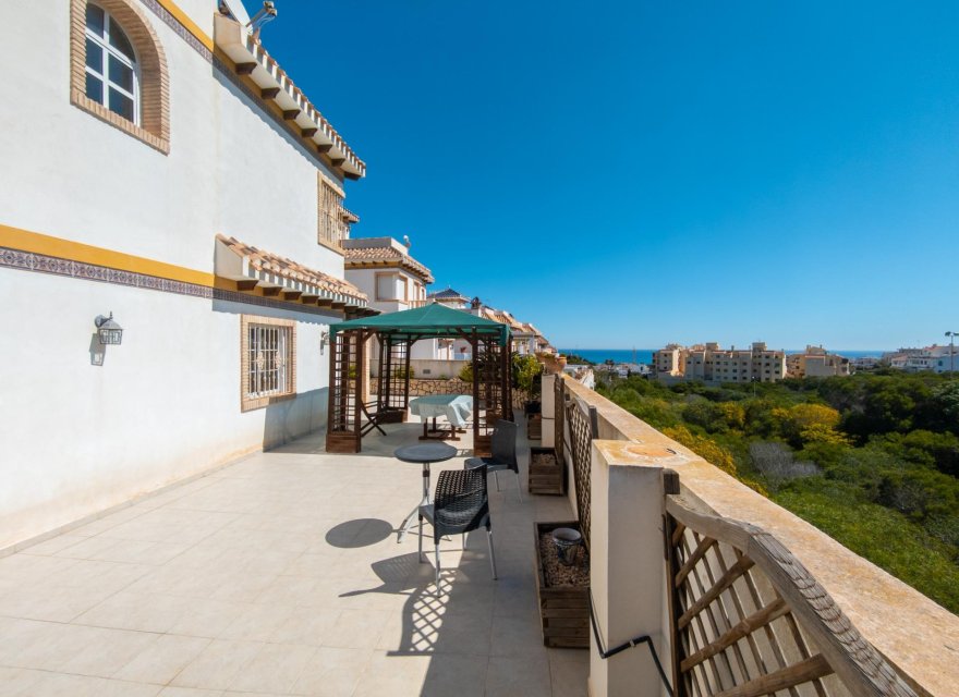 Resale - Villa - Torrevieja - La Mata