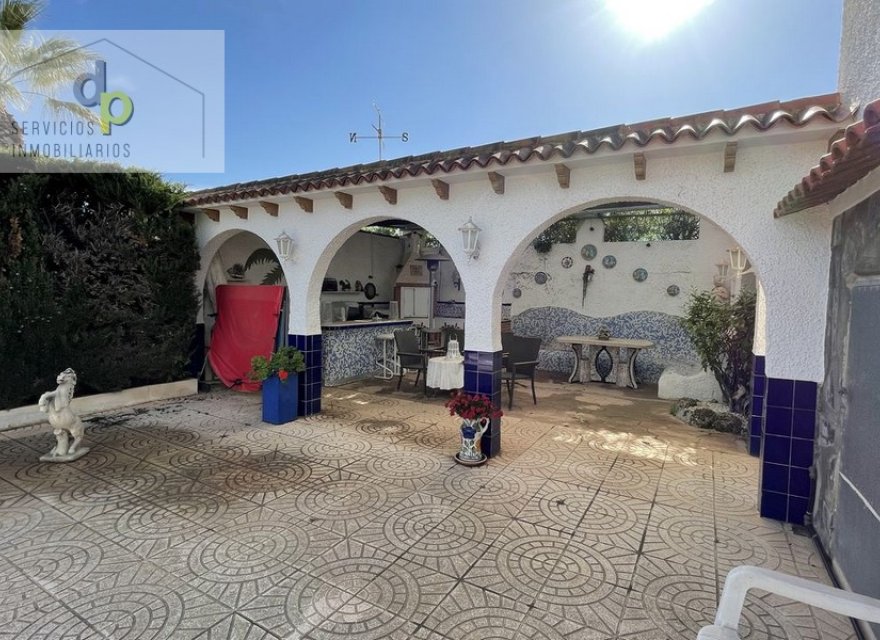 Resale - Villa - Torrevieja - La Siesta