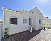 Resale - Villa - Torrevieja - La Siesta