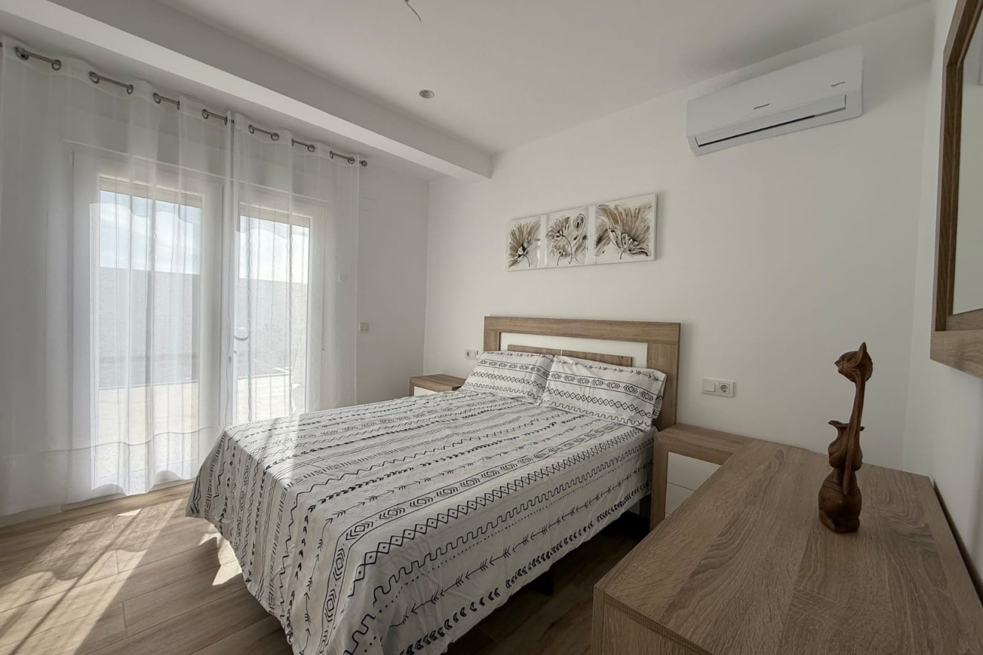 Resale - Villa - Torrevieja - La Siesta