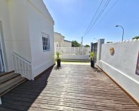 Resale - Villa - Torrevieja - La Siesta