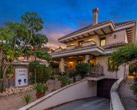 Resale - Villa - Torrevieja - La Veleta