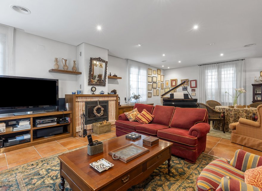 Resale - Villa - Torrevieja - La Veleta