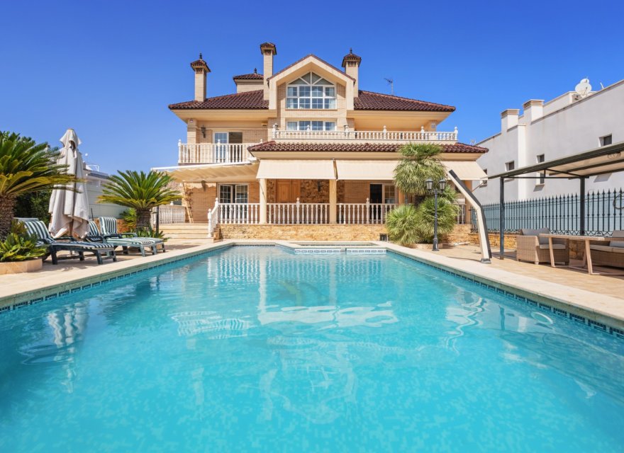 Resale - Villa - Torrevieja - La veleta