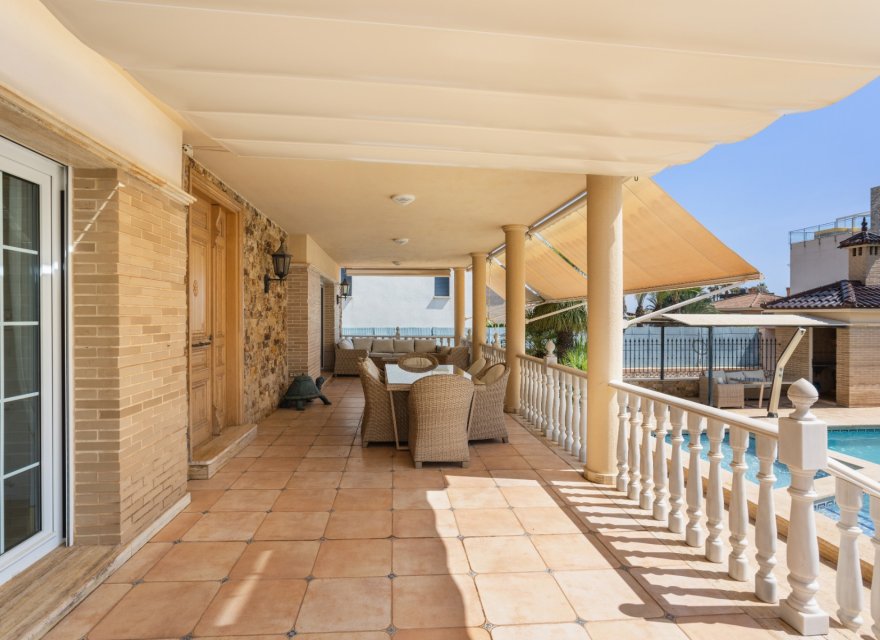 Resale - Villa - Torrevieja - La veleta