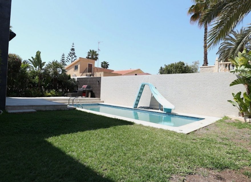 Resale - Villa - Torrevieja - Los Angeles