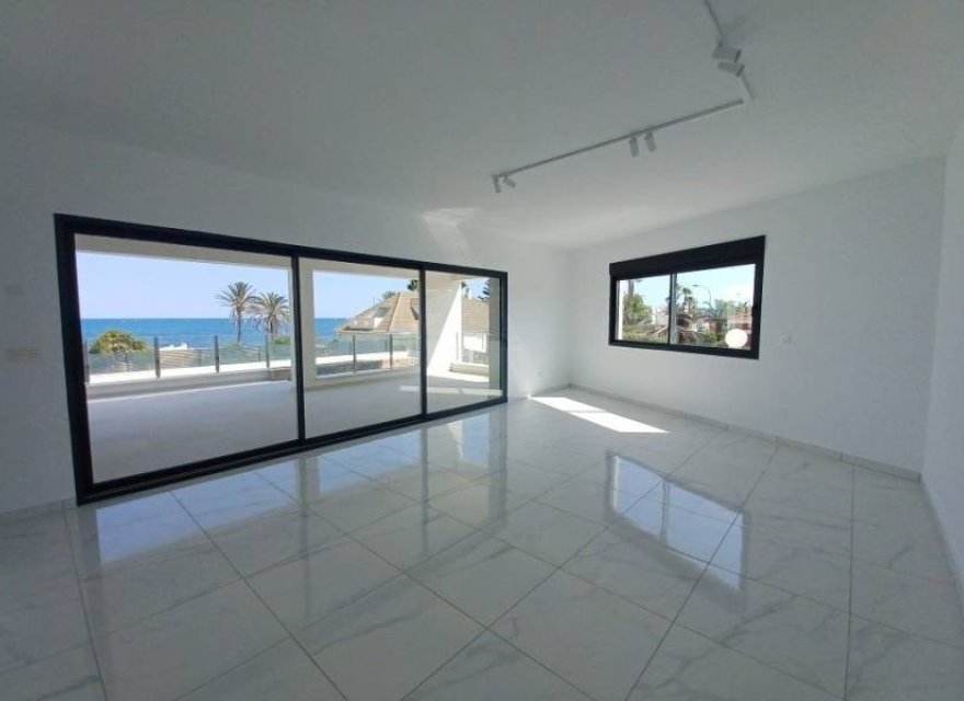 Resale - Villa - Torrevieja - Los Balcones