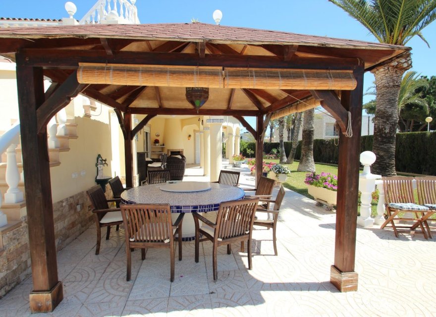 Resale - Villa - Torrevieja - Punta Prima