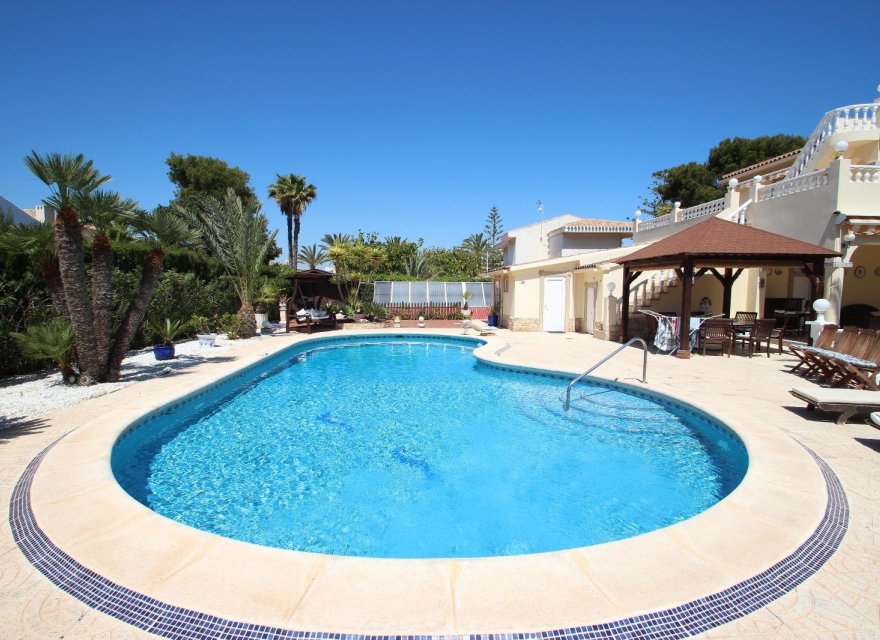 Resale - Villa - Torrevieja - Punta Prima