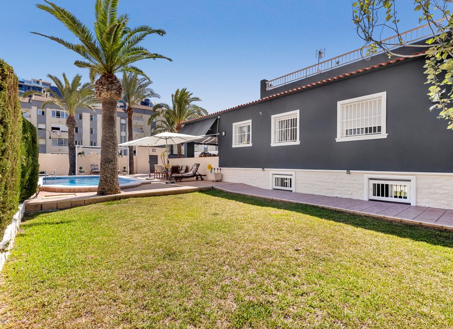 Resale - Villa - Torrevieja - Rocio del Mar