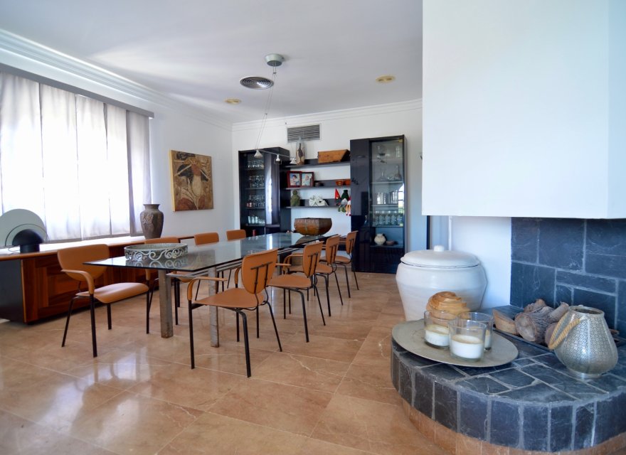 Resale - Villa - Torrevieja - Torreta