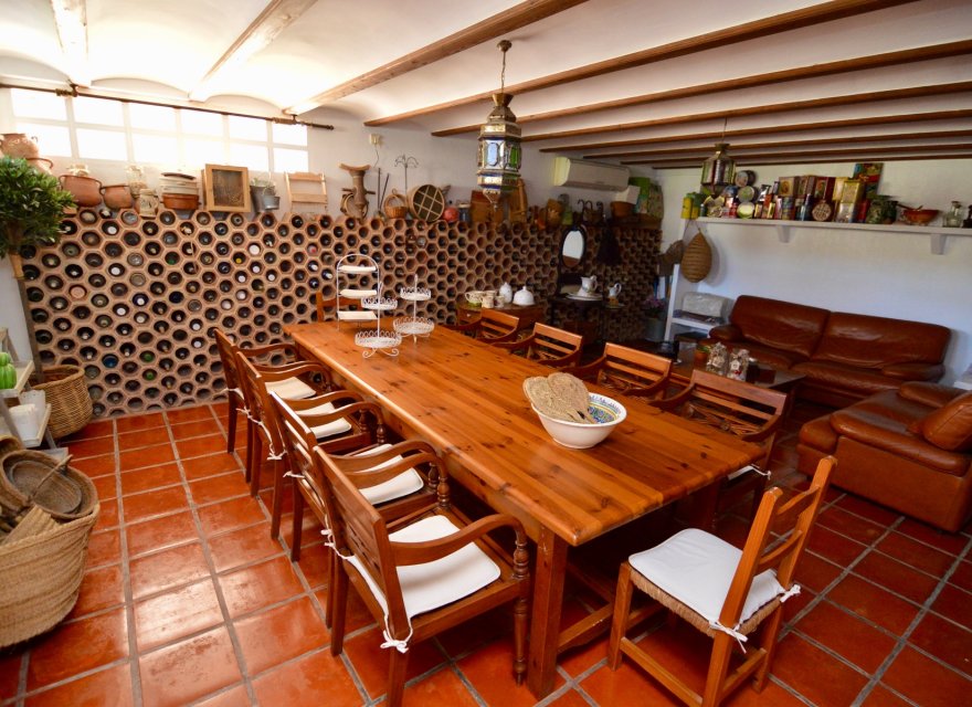 Resale - Villa - Torrevieja - Torreta