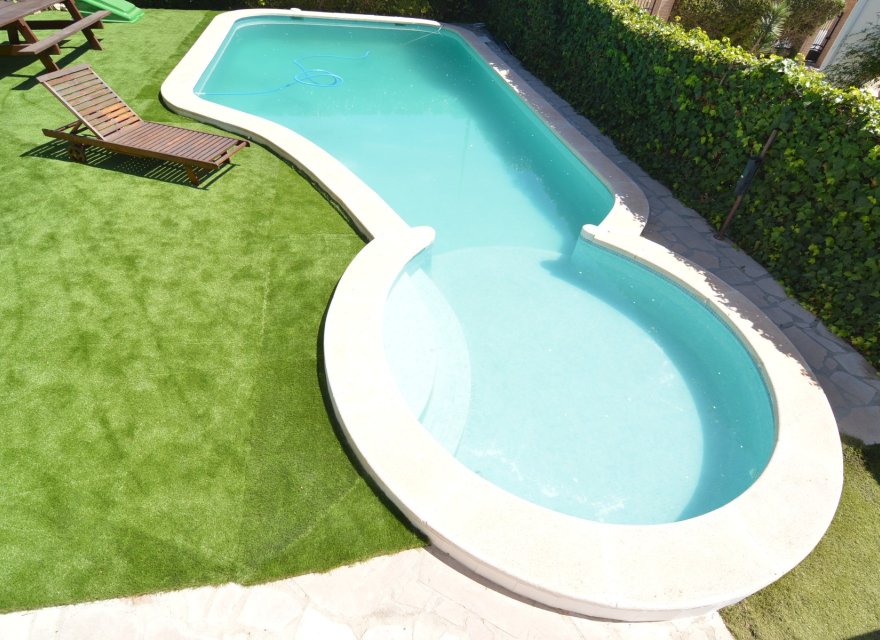 Resale - Villa - Torrevieja - Torreta