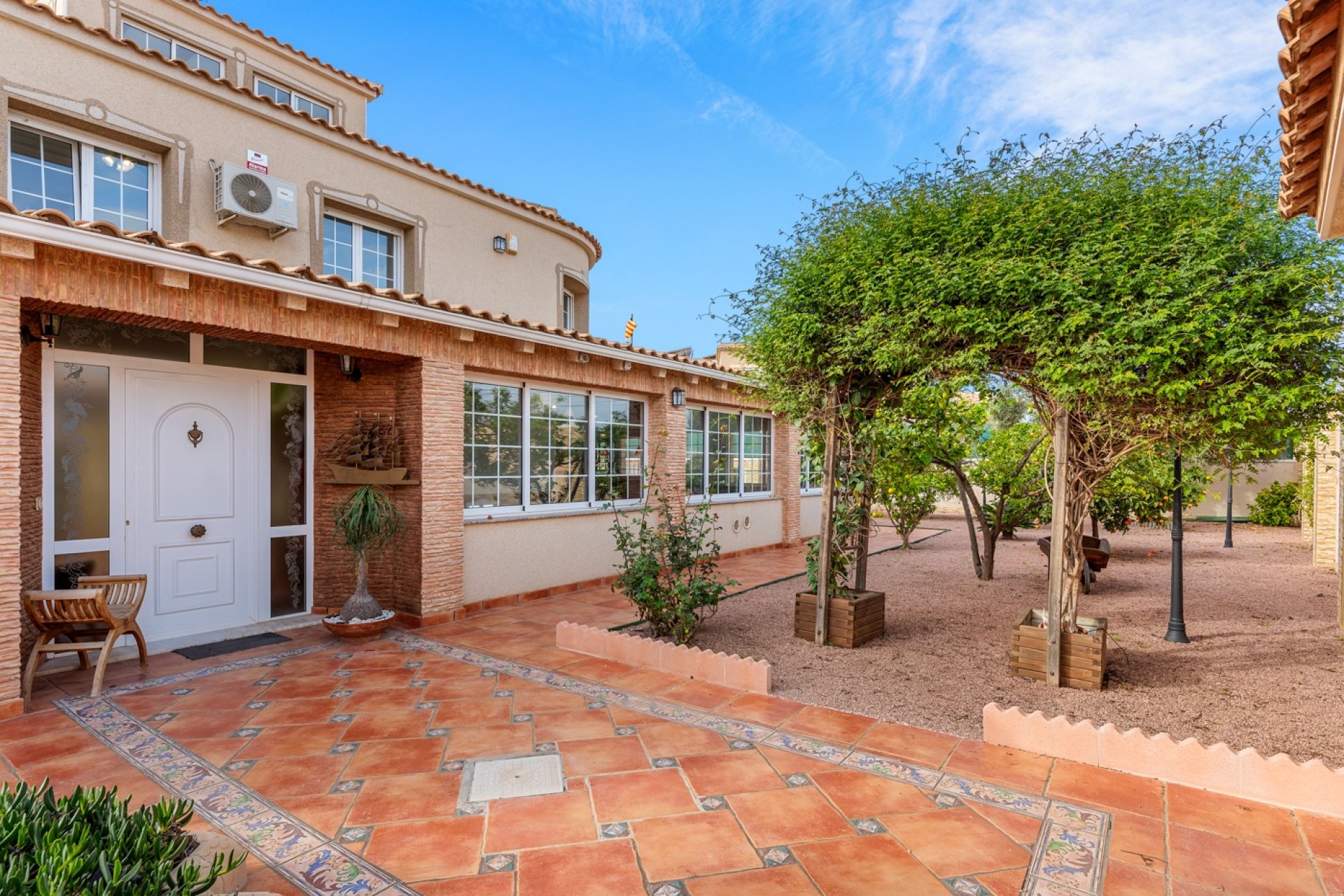 Resale - Villa - Torrevieja