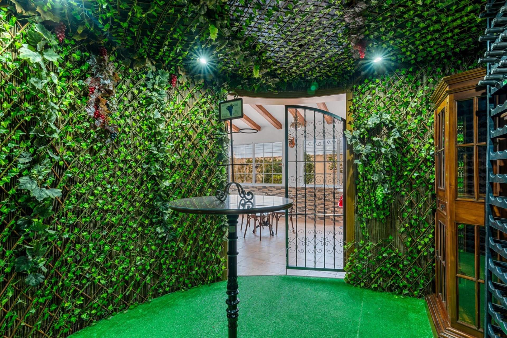 Resale - Villa - Torrevieja