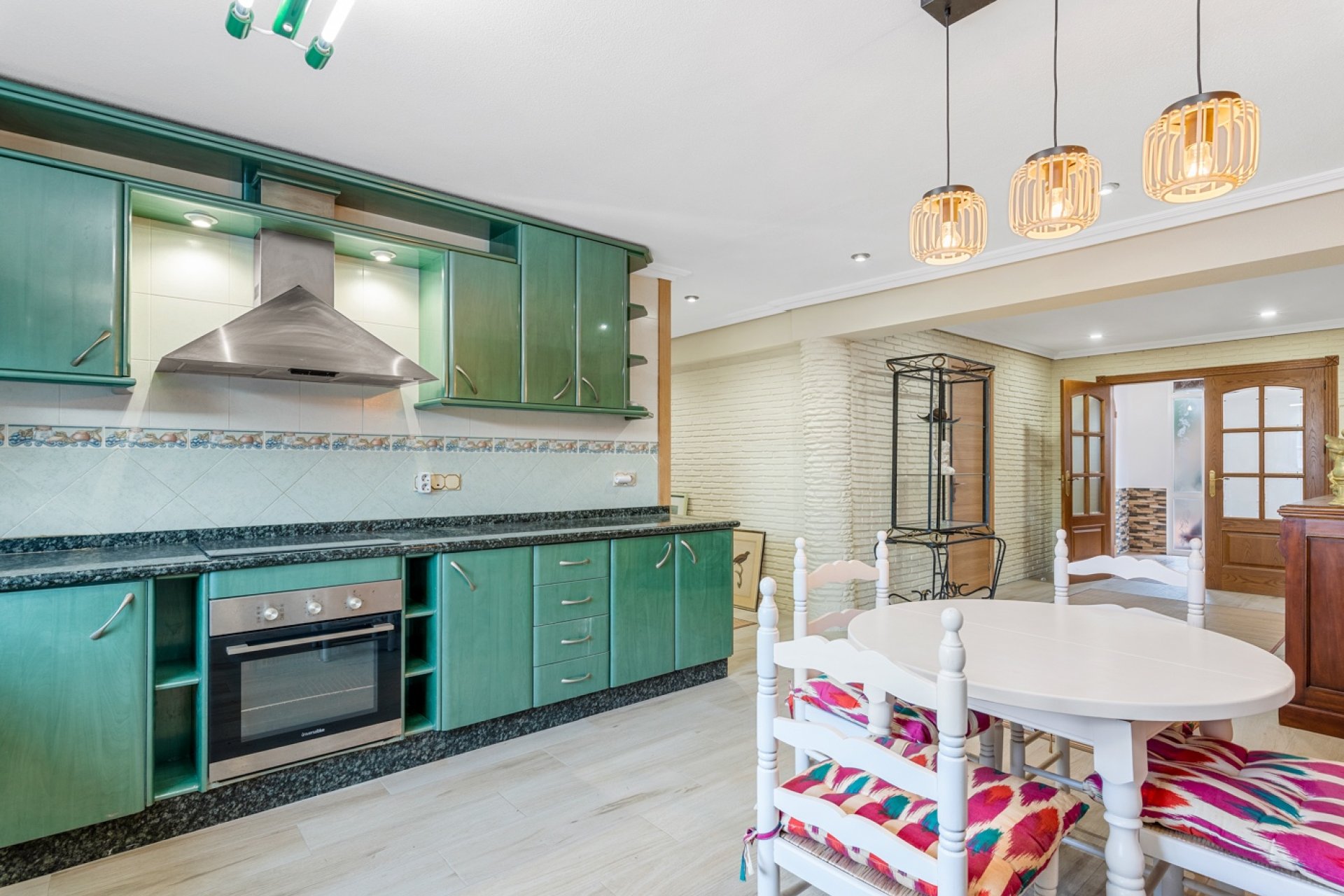 Resale - Villa - Torrevieja