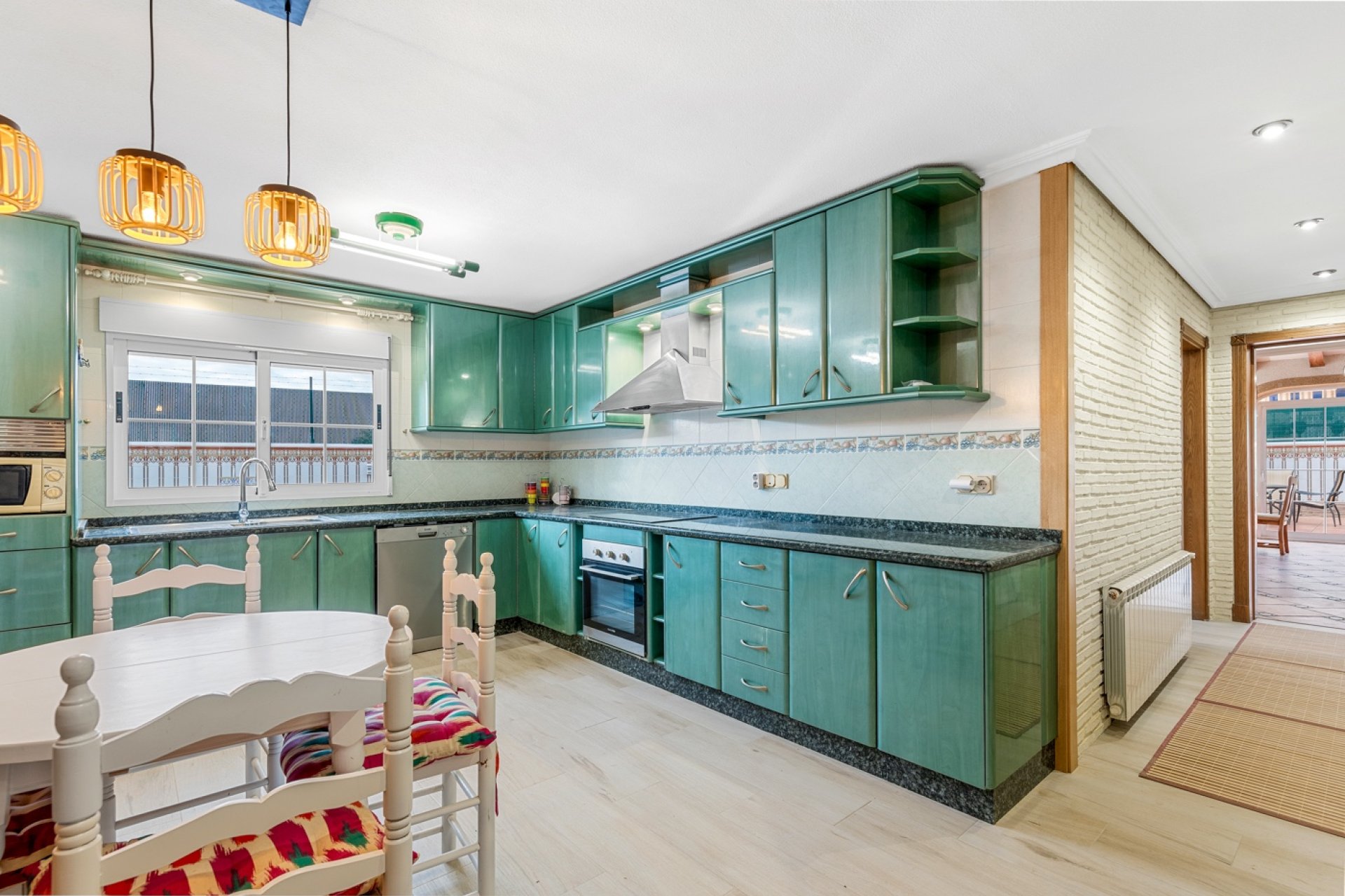 Resale - Villa - Torrevieja