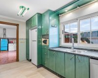 Resale - Villa - Torrevieja