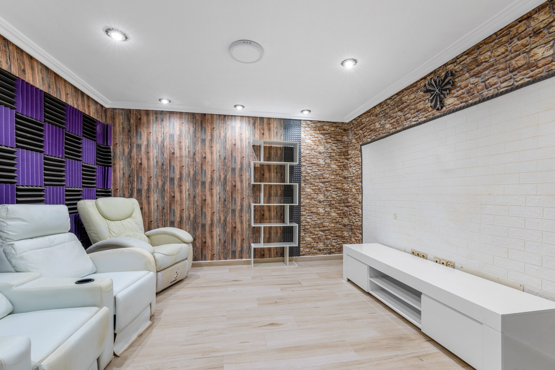 Resale - Villa - Torrevieja