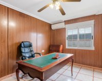 Resale - Villa - Torrevieja