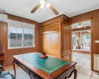 Resale - Villa - Torrevieja