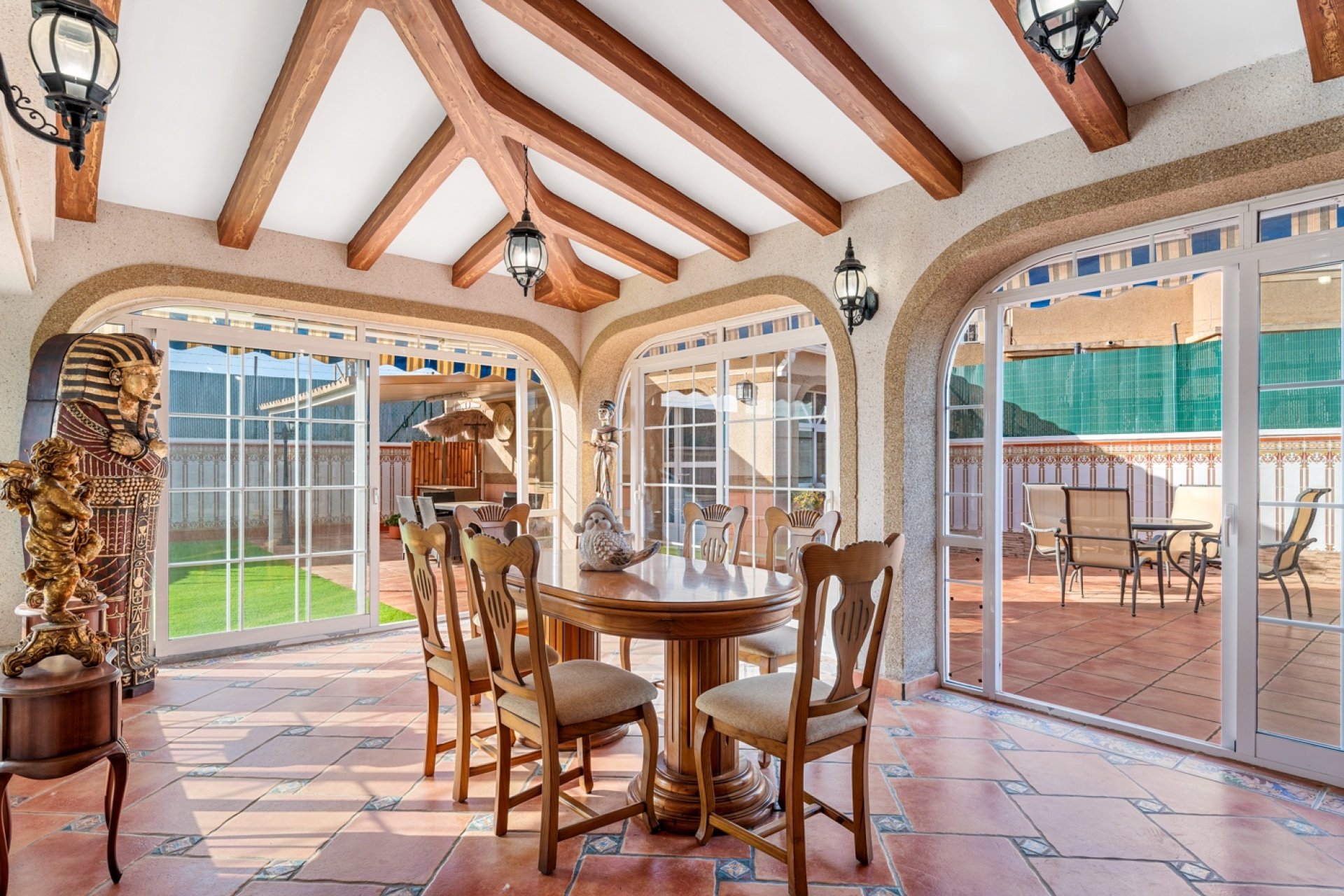 Resale - Villa - Torrevieja