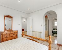 Resale - Villa - Torrevieja