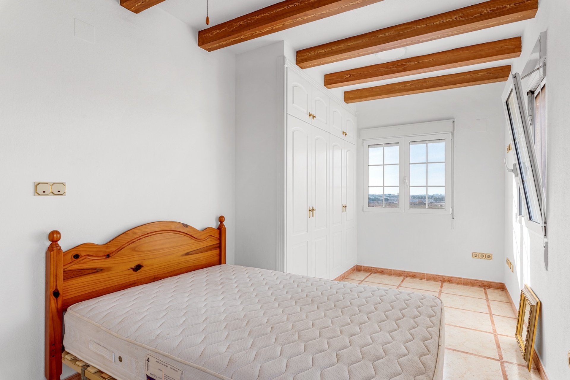 Resale - Villa - Torrevieja