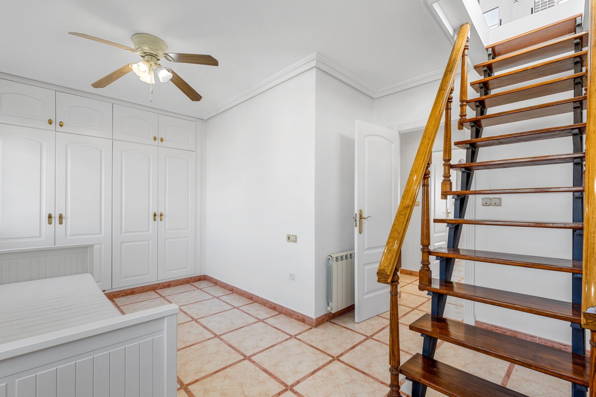 Resale - Villa - Torrevieja