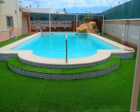 Resale - Villa - Torrevieja