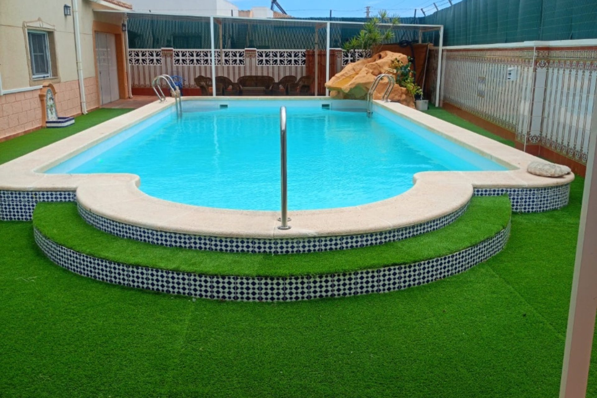 Resale - Villa - Torrevieja