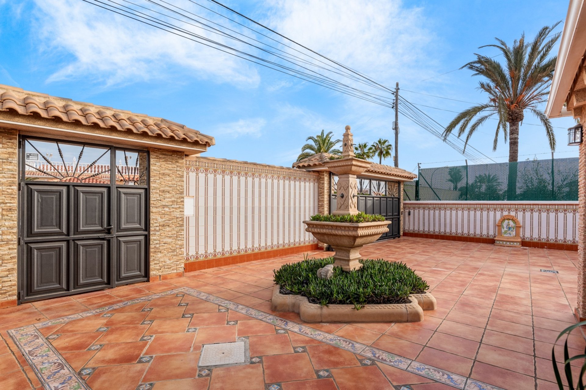 Resale - Villa - Torrevieja