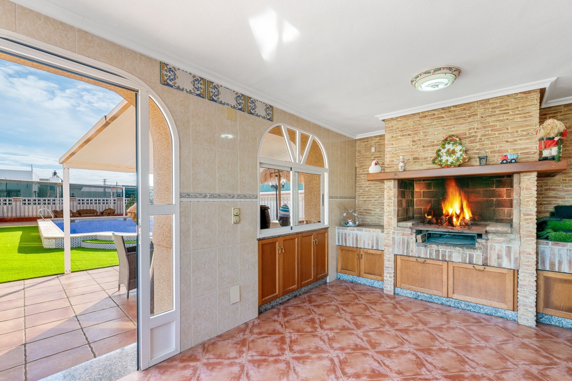 Resale - Villa - Torrevieja