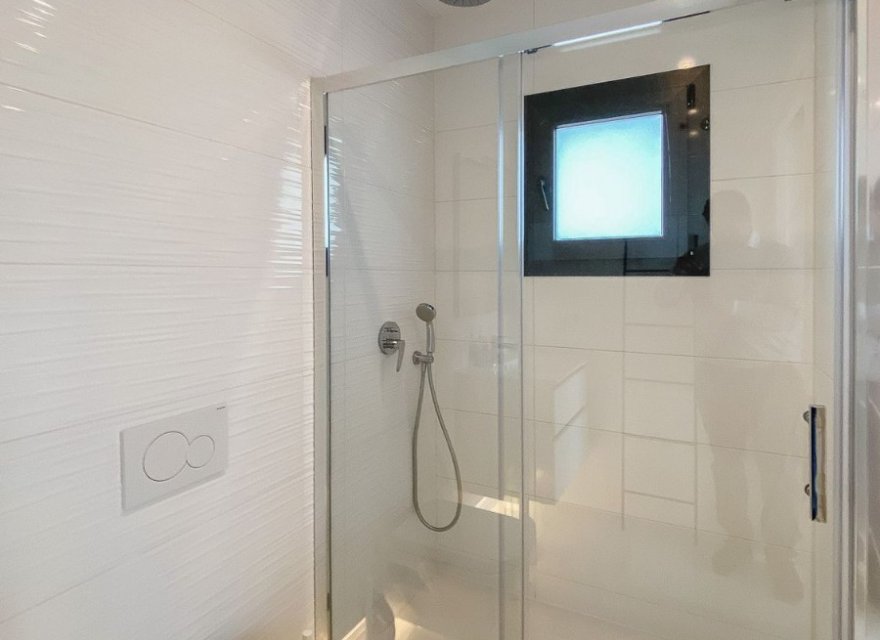 Resale - Villa - Torrevieja