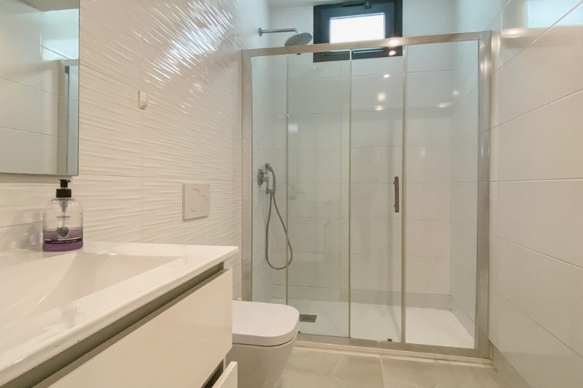 Resale - Villa - Torrevieja