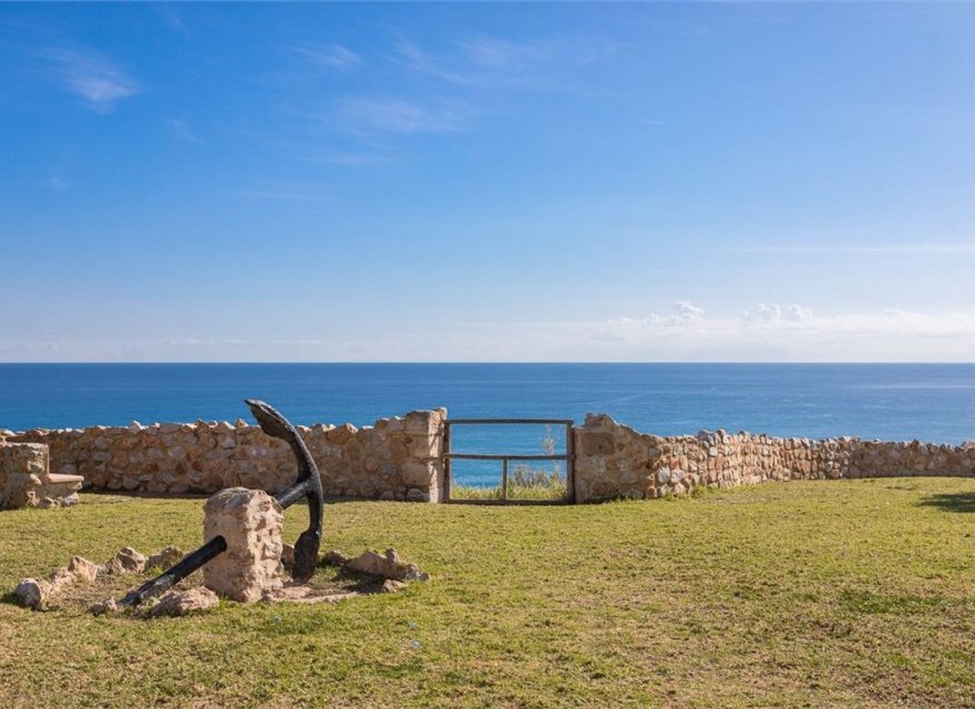 Resale - Villa - Torrevieja